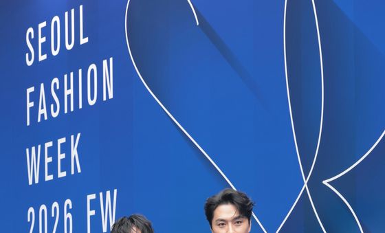 조형균·민우혁, 대세 뮤지컬 배우들의 패션위크 나들이