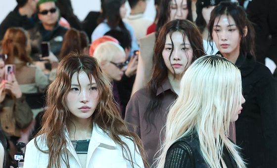 서울패션위크 런웨이 하는 최준희