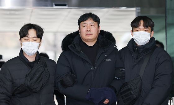 세종호텔 고진수 노조 지부장, '연좌농성' 영장실질심사