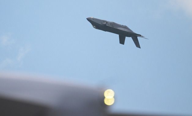 [포토] 시범 비행하는 호주 F-35 전투기