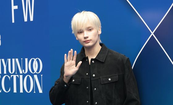 휴닝카이, 서울패션위크 나들이