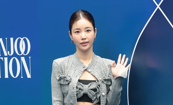 서울패션위크 찾은 기은세