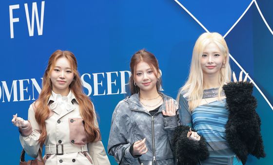 서울패션위크 찾은 퀸즈아이