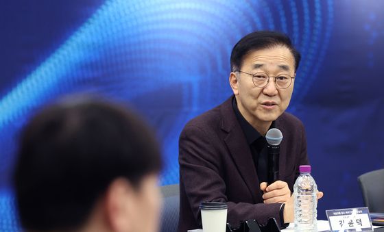 기업 질의에 답하는 김윤덕 장관