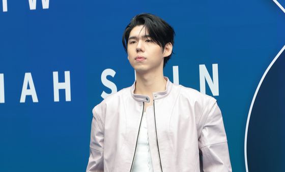 가호, 서울패션위크 한나신 컬렉션 나들이