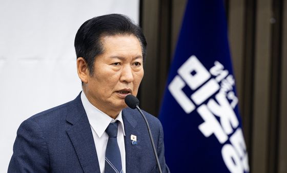 모두 발언하는 정청래 민주당 대표