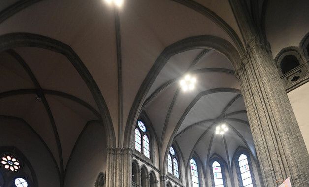 부복 기도하는 부제 수품자들