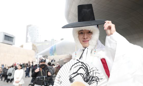 DDP로 모이는 패션 피플들