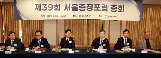 인사말 하는 원용걸 서울시립대 총장