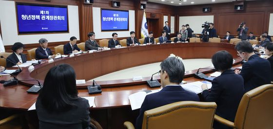 김민석 국무총리, 제1차 청년정책 관계장관회의 주재