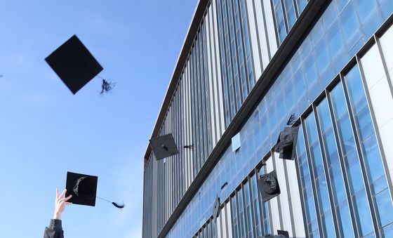 '졸업' 새로운 출발!