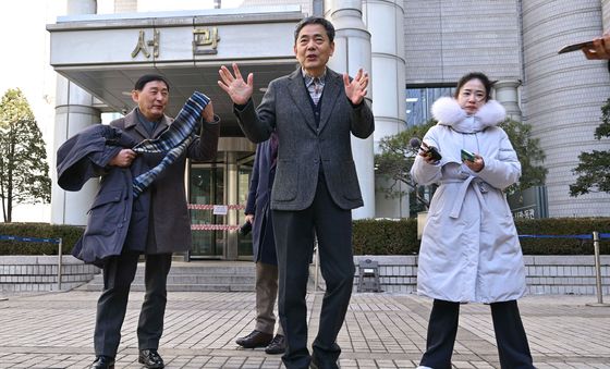 곽상도 공소기각…'50억 퇴직금' 아들 무죄