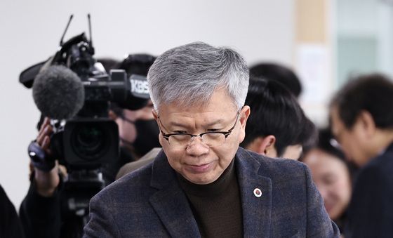 보정심 참석하는 김택우 의협 회장