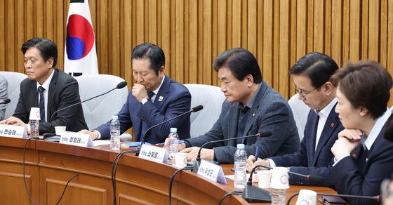 정청래 '조국혁신당 합당 논의 진통'