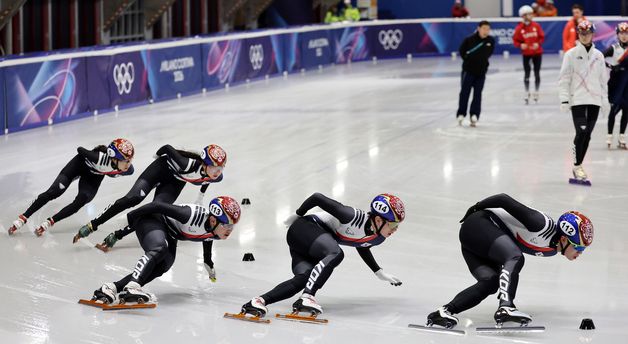 쇼트트랙 대표팀, 실전처럼 진지한 훈련