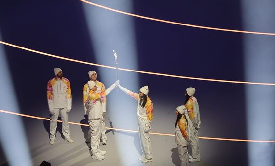 밀라노·코르티나 동계올림픽 '성화 봉송'