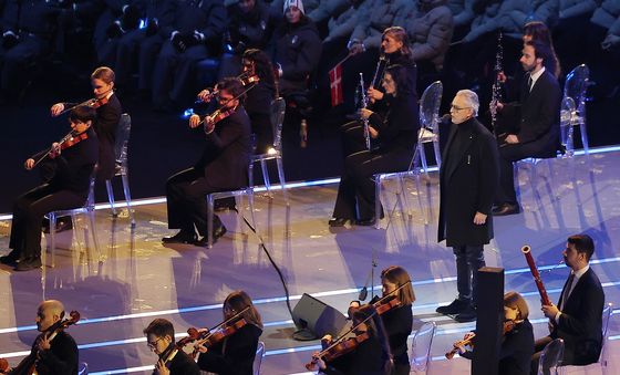 공연 선보이는 안드레아 보첼리