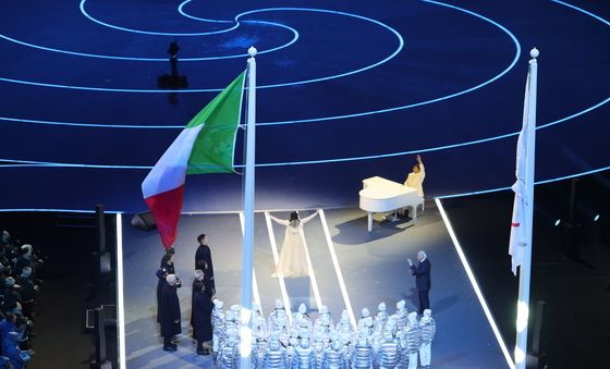 밀라노에 울려퍼지는 올림픽 찬가