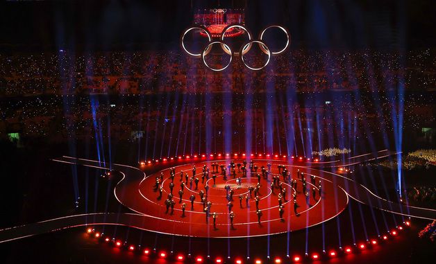 화려한 밀라노 동계올림픽 개회식