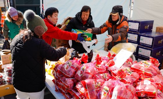 서대문구 설맞이 직거래장터 '과일 사볼까'