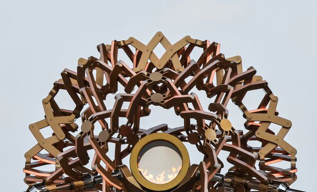 활활 타오르는 밀라노·코르티나 동계올림픽 성화