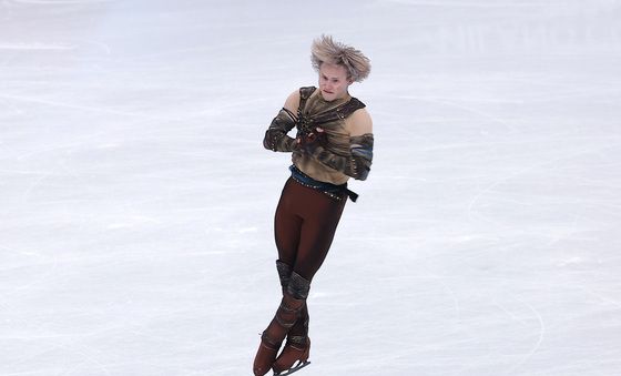 점프하는 말리닌