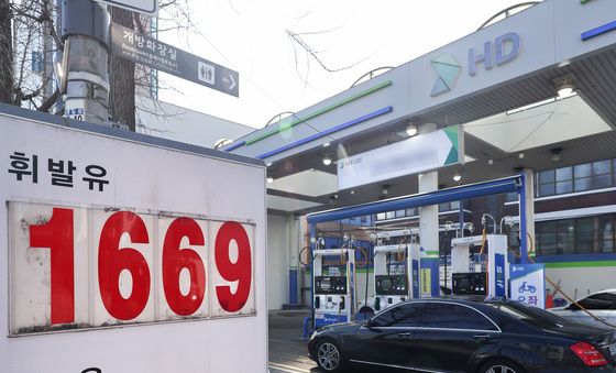 9주 연속 하락한 주유소 기름값