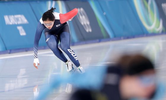 집중하는 이나현