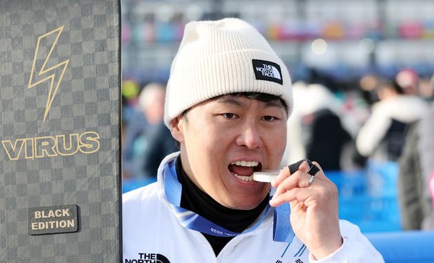 스노보드 '맏형' 김상겸, 은메달...올림픽 역사상 '400번째' 메달