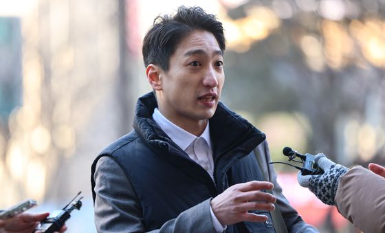 김경 'CES 출입증 유용' 의혹 고발인 조사