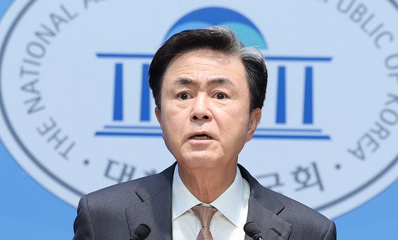 김태흠, 통합 관련 기자회견