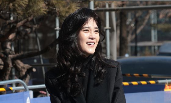 아들 졸업식 온 이부진, 단아한 올블랙 패션