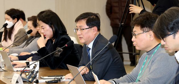 출입기자단과 간담회 발언하는 김성환 기후에너지부 장관