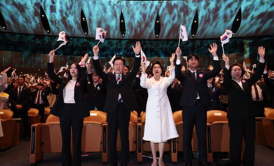 만세삼창하는 이재명 대통령·김혜경 여사