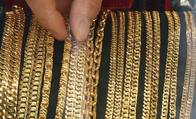 하메네이 사망에 금 오름세 예상