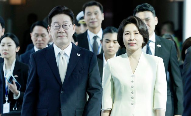 싱가포르 국빈 방문한 이재명 대통령