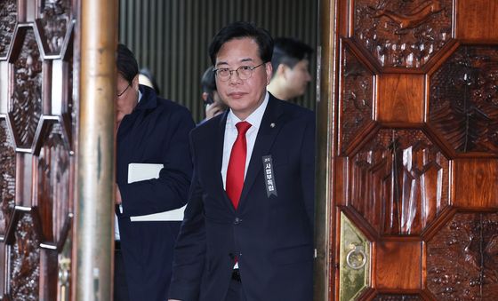 의원총회 마친 송언석