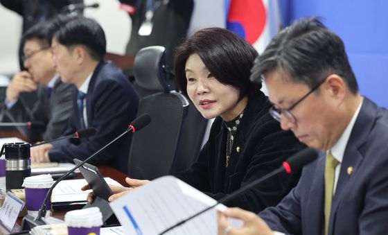 모두발언하는 한정애 정책위의장