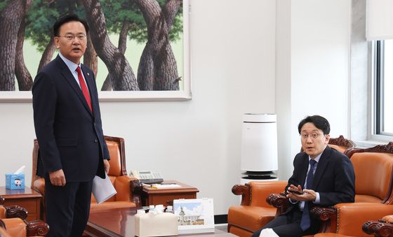 회동하는 여야 원내운영수석부대표