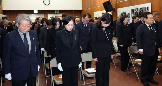 도산안창호선생 서거 제88주기 추모식 묵념