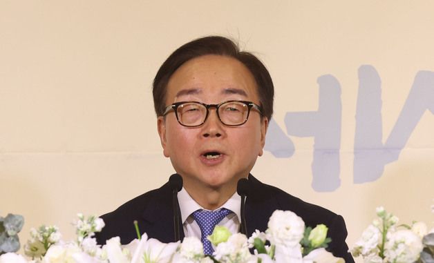 측사하는 이동근 경총 상근부회장