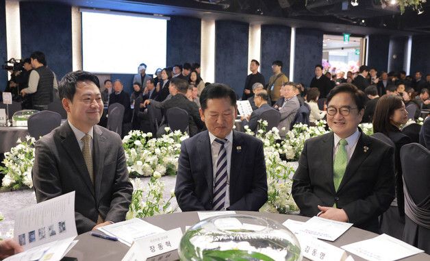 한국노총 창립 80주년 기념식 참석한 우원식·정청래·장동혁