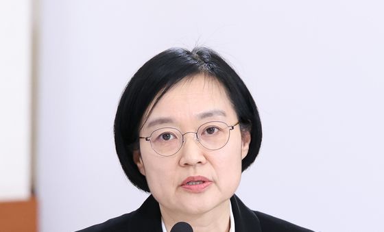 상생 생태계 확산 전략 발표하는 한성숙 장관