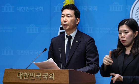 정원오 예비후보 선대위 구성 발표 기자회견 갖는 이정헌 의원