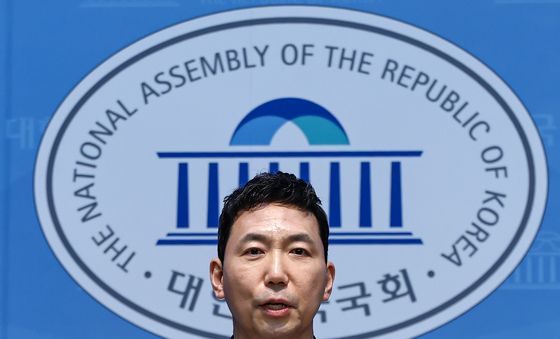 정원오 예비후보 선대위 구성 발표 기자회견 갖는 이정헌 의원