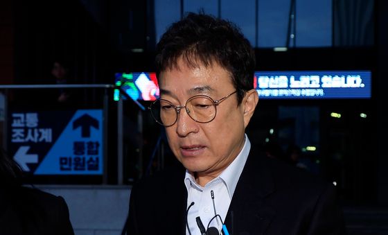 '음주운전' 이재룡, 경찰 피의자 조사 받고 귀가