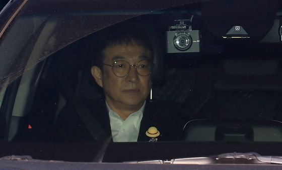 배우 이재룡, 음주운전 피의자 조사 받고 귀가