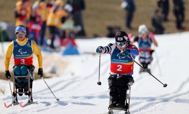 역주하는 김윤지