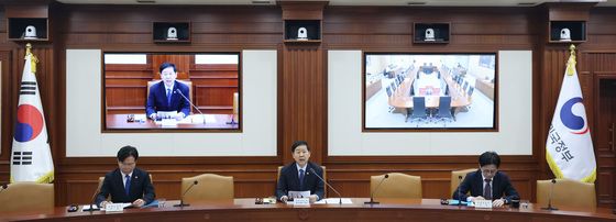 비상경제장관회의 주재하는 구윤철 부총리