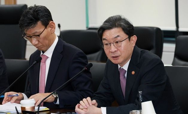 이억원 금융위원장, 금융시장 리스크 점검회의 발언